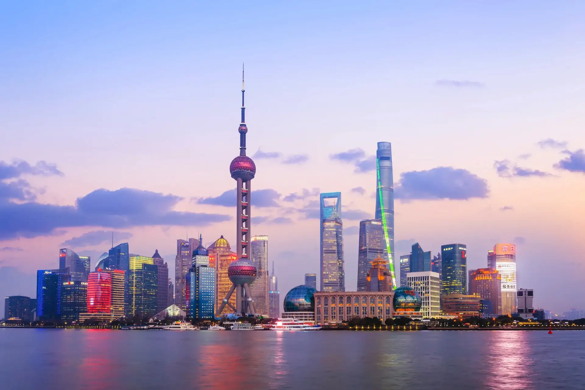 Shanghai vs. Hong Kong: Which of these megacities is best for your trip?